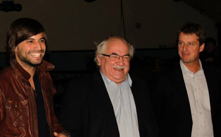 1381684_10201895626890841_1197457016_cov